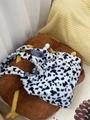 Sac fourre-tout d'hiver en peluche à motif vache et doublure à carreaux bleus - Blanc avec imprimé vache