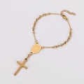 Détail du bracelet chapelet doré avec médaille Saint-Benoît et pendentif en croix - Style Croix Chapelet Saint Benoît / Doré