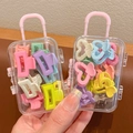 Set bunter Mini-Haarklammern in zwei transparenten kofferminiformigen Aufbewahrungsboxen - Quadrat + Herz Clips 20 Stk. Beutel