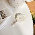 Elegante molletta per capelli a fiore di camelia bianca con perle e base in metallo - Fermaglio Camelia con Perle Artificiali