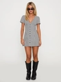 Eng anliegendes Mini-Kleid mit Schwarz-Weiß-Gingham-Muster und V-Ausschnitt - S / Schwarz