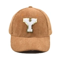 Detailansicht einer braunen Cord-Baseballkappe mit weißem Buchstaben-Y-Patch - Y-Buchstaben Aufnäher (Braun)