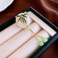 Broche épi de blé élégante avec feuilles en émail vert et pierre de jade blanc dorée - Bambou Blanc Vert (52#)