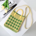 Gelb-grün karierte Strick-Tote-Bag mit gelben Harzgriffen und langem Schultergurt - Gelbe Raute