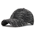 Klassische Baseballkappe aus schwarz-weißem Tweed mit strukturierter Weboptik für Damen - Verstellbar / Schwarz und Weiß (Tweed-Gewebe)