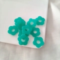 Green translucent 19mm acrylic flower beads for DIY jewelry and hair accessories - Translucent Green