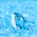 Miniature blue and white glass shark figurine for micro landscapes, size 3.1x1.9cm - Shark No. 3