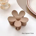 Matte brown daisy hair claw clip in Korean style with 7.2cm floral design - Khaki