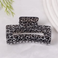 Graue Haarklammer mit Leopardenmuster und rechteckigem Hohlraumdesign für Damenfrisuren - Grau Schwarz Weiß Leopard (D6-2-15)