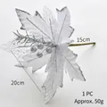 Zilveren kerstbloem met glitter, bessen en dennennaalden voor feestelijke DIY-decoratie - Zilveren Steelstijl