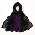Detail eines weichen schwarz-violetten Modal-Schals aus leichtem, atmungsaktivem Stoff - 2# Schwarz + Dunkelviolett