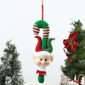 Dettaglio di elfo di Natale con strisce rosse e verdi e bordo in peluche bianco e campanello - Elfo Ragazzo con Bastone