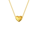 Collier avec pendentif cœur doré gravé de la lettre C sur une fine chaîne minimaliste - Lettre C (S-P143-C)