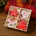 Set aus 4 hölzernen Weihnachtsbaumanhängern in einer Aufbewahrungsbox aus Holz - Stil 2 / 12er-Set