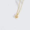 Squisita collana in oro con ciondolo a croce e micro-pavé di cristalli bianchi - Croce