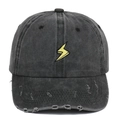 Berretto da baseball grigio scuro lavato vintage con ricamo fulmine giallo e bordi logori - Regolabile / Nero Invecchiato