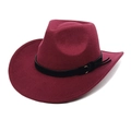 Dettaglio cappello in lana bordeaux con fascia nera e anello metallico dorato - M (56-58cm) / Borgogna