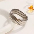 Pulsera elástica minimalista de acero inoxidable plateado con textura modular metálica - Estilo Ancho de 18mm / Plateado