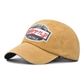 Dettaglio del ricamo su cappello baseball vintage in cotone lavato giallo zenzero - Regolabile / Giallo