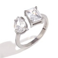 Anillo abierto de plata con gran circonita cúbica cuadrada y en forma de gota - Color Acero