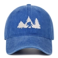 Berretto da baseball in denim blu lavato con ricamo bianco Bigfoot e pini - Taglia unica / Blu scuro