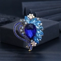 Fashion acrylic brooch with blue heart crystals and golden wing pin accessory - XD825017-4 Gold Blue