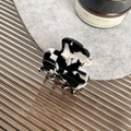 Elegant black and white marble acetate hair claw clip for girls' hairstyles - 3.5cm / Black and White