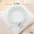 Detail of light green bead bracelet with silver clover charm, weight 20g and size 6.5cm - Light Green Crackle Beads (Clover Charm) (K3635)