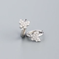 Orecchini a cerchio a farfalla in argento S925 con pavé di strass trasparenti - Argento 925 / Oro Bianco