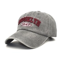 Detalle de gorra vintage gris lavado con bordado 3D de Brooklyn 1947 en color rojo - M (56-58cm) / Gris
