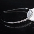 Diadema de plata con circonitas brillantes y fila de cristales redondos para mujer - Plateado (C9311)
