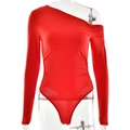 Detailansicht eines roten One-Shoulder Langarm-Bodysuits mit seitlichen Raffungen - S / Rot