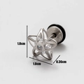 Vue détaillée des dimensions de la boucle d'oreille étoile en zircone de 1,0 cm par 0,36 cm - Style Pentagramme (S58)