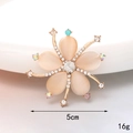 Macro view of 5cm champagne flower accessory with rhinestones and 16g weight detail - Cat Eye Water Drop Flower