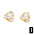 Élégantes boucles d'oreilles perles dorées avec design triple boucle et éclats de zircon - Perle Spirale