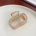Pinza para el pelo de acetato con patrón de mármol rosa y verde menta y marco dorado - Rosa