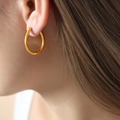 Elegante goldene U-förmige Creolen mit abnehmbaren Perlenanhängern für Damen - Ohne Muschelperle / Gold