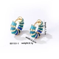 Creolen im Bambus-Stil mit blauem Emaille-Verlauf und goldener Metalloberfläche - Verlauf Blau