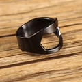 Mattschwarzer Flaschenöffner-Ring aus hochwertigem Titanstahl im industriellen Look - US 7 / Schwarz