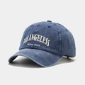 Dettaglio del cappellino da baseball vintage in cotone lavato con ricamo Los Angeles - Blu navy