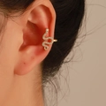 Elegante ear cuff a serpente dorato con cristalli brillanti sulla cartilagine - Clip da orecchio a serpente con zirconi completi (10190) / Oro KC Chiaro