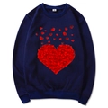 Felpa girocollo blu scuro con grande stampa a cuore rosso, presentata in piano - S / Blu Navy Slogan