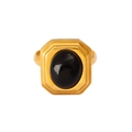 Vista dall'alto di un anello dorato di lusso con gemma nera ovale e base ottagonale - Anello(CK1198)