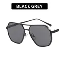 Gafas de sol aviador con montura negra de doble puente y lentes grises - Gris Oscuro
