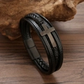 Bracciale multistrato in pelle intrecciata nera da uomo con ciondolo a croce in metallo - Nero + Nero Opaco