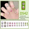 Faux ongles à perles scintillantes avec motifs à carreaux et nœuds dorés forme AL09 - Style Perle à Lignes Géométriques Rouge Vert Festif (D542) / 24 Pièces/Ensemble