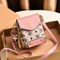 Sac bandoulière rose et beige avec motif FOSIDIRI et petit pendentif en forme de vache - Imprimé Khaki-Rose
