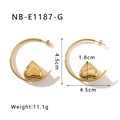 Detail view of 18K gold plated C-shaped earrings with 4.5cm diameter heart pendant - Gold (NB-E1187-G) / 18K Gold