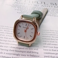 Vintage square quartz watch for women with rose gold case and green leather strap - Light Green
