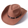 Détail du chapeau de cowboy en feutre marron avec bandeau en cuir et rivets métalliques - M (56-58cm) / Kaki